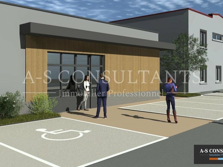 DAVEZIEUX (07430) à louer local commercial de 360 m² avec nombreux stationnements situé sur un axe passant.