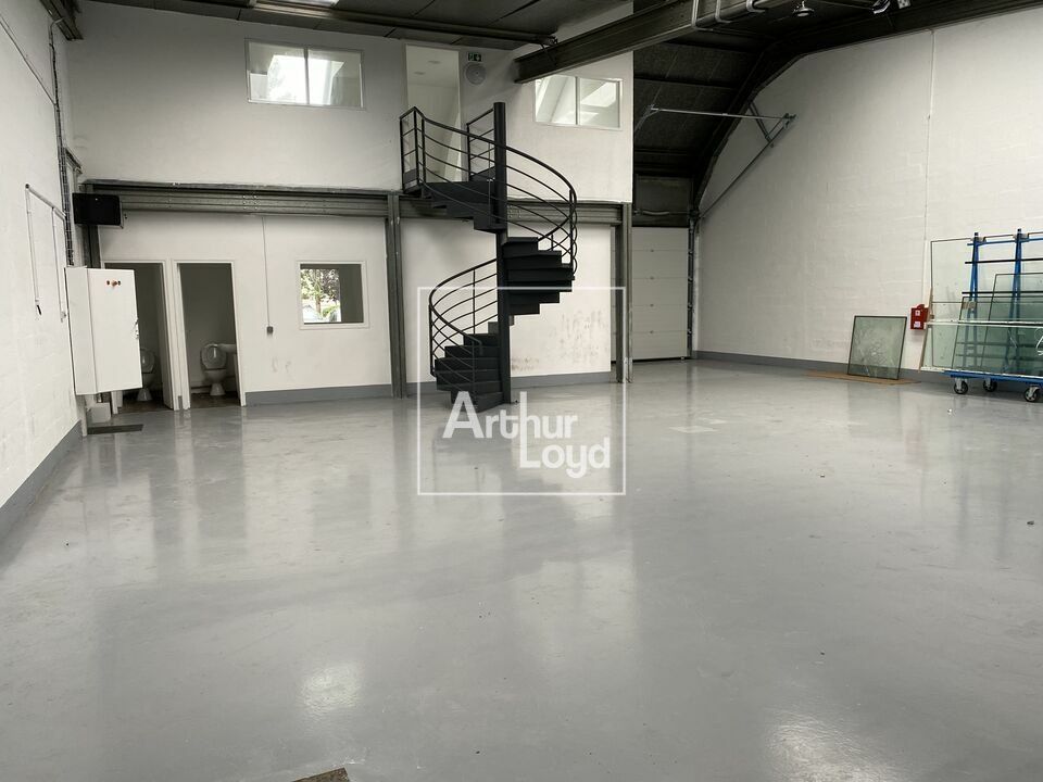 EVRY BORDURE N7 LOCAUX A LOUER