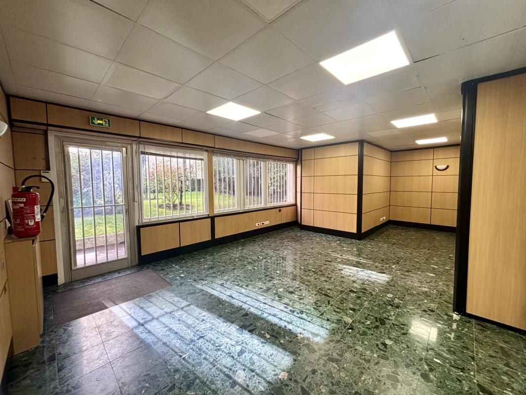 Location bureaux 110 m² non divisibles
