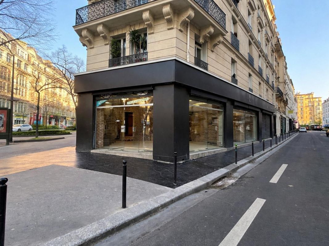 Location local commercial 204 m² non divisibles