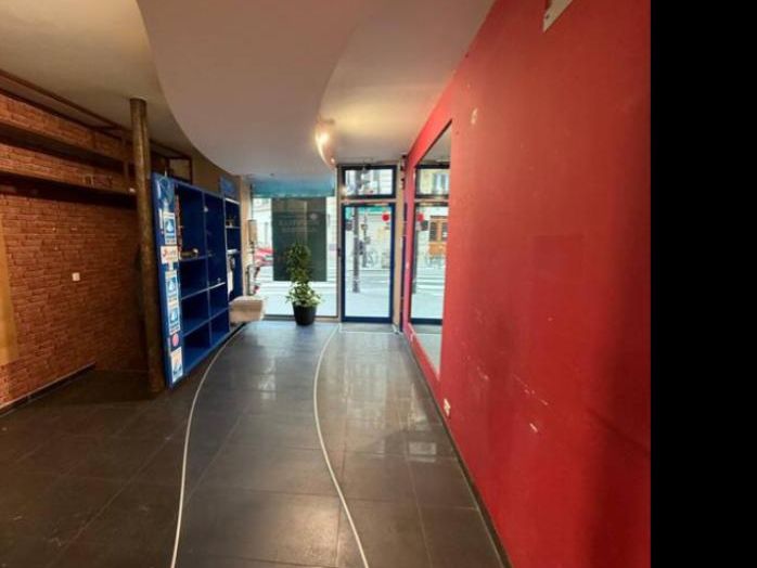 Location local commercial 42 m² non divisibles
