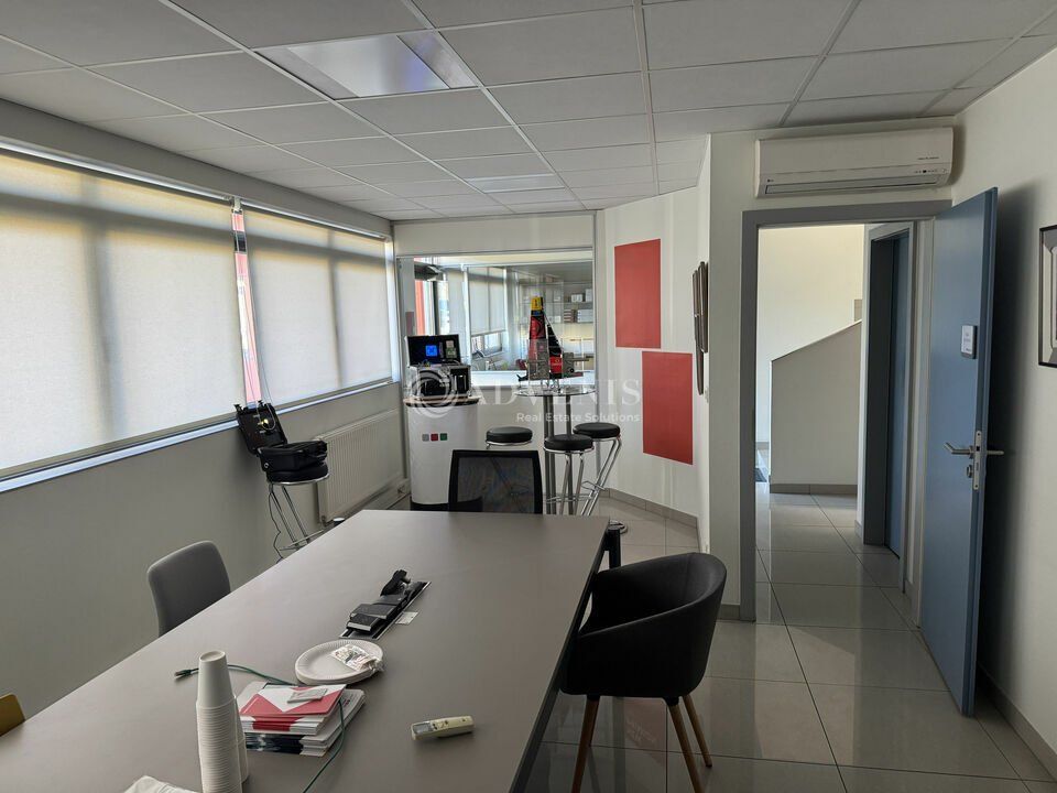 Bureaux avec espace de stockage à louer - Zone d'activités - Mommenheim
