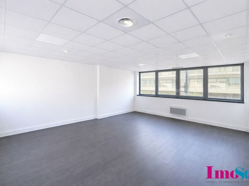 Bureaux à louer au Centre MERIGNAC.