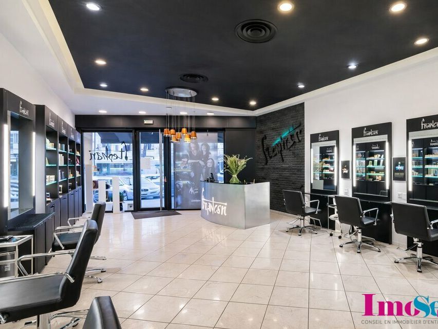 Location local commercial 80 m² non divisibles