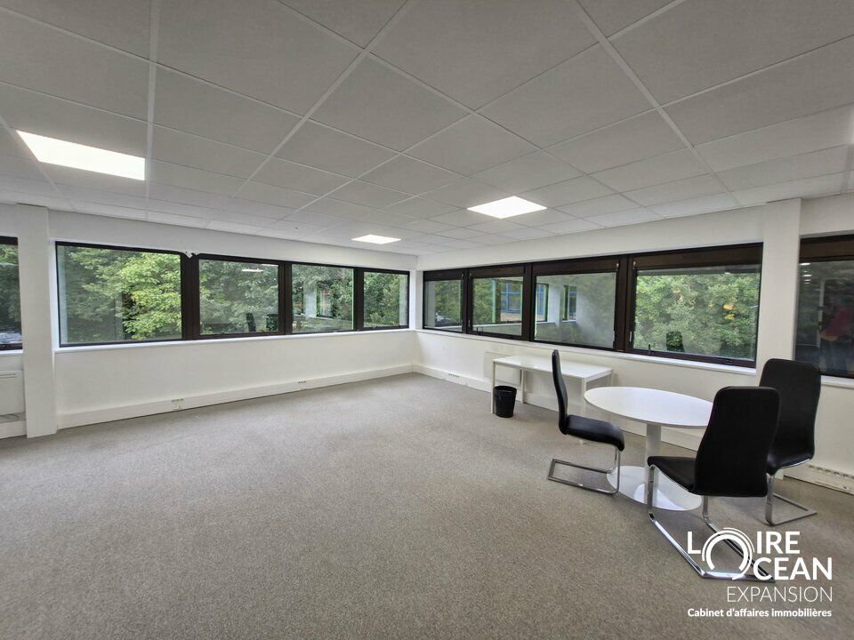 Location bureaux 27 m² non divisibles