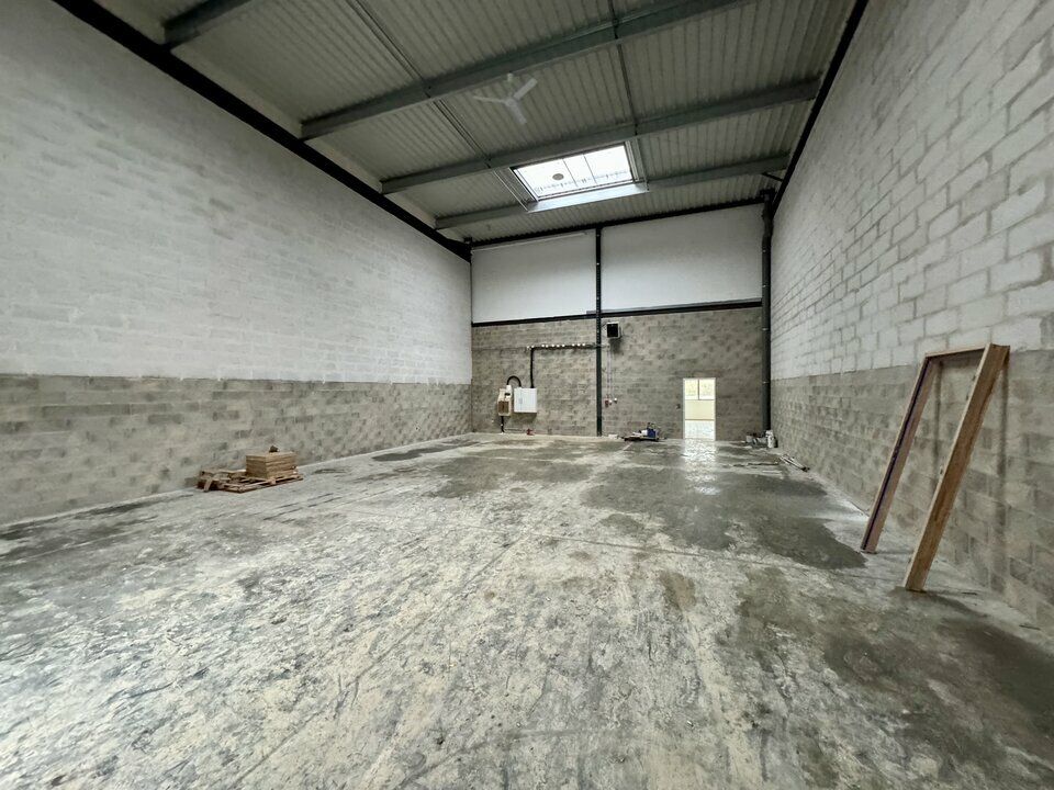 Vente local d''activites 456 m² non divisibles