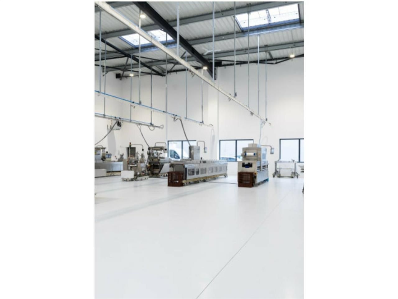 Vente local d''activites 438 m² non divisibles