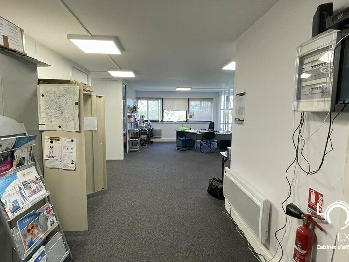 Location bureaux 96.8 m² non divisibles