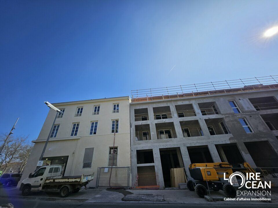 Vente local commercial 367 m² non divisibles