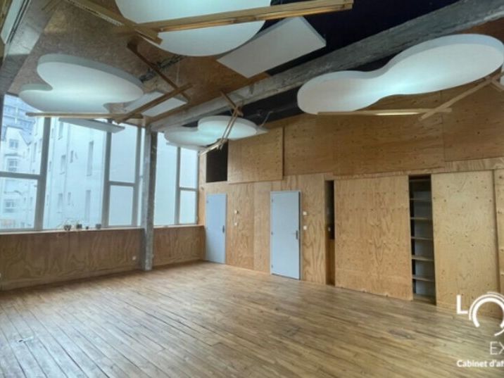 Location bureaux 139 m² non divisibles