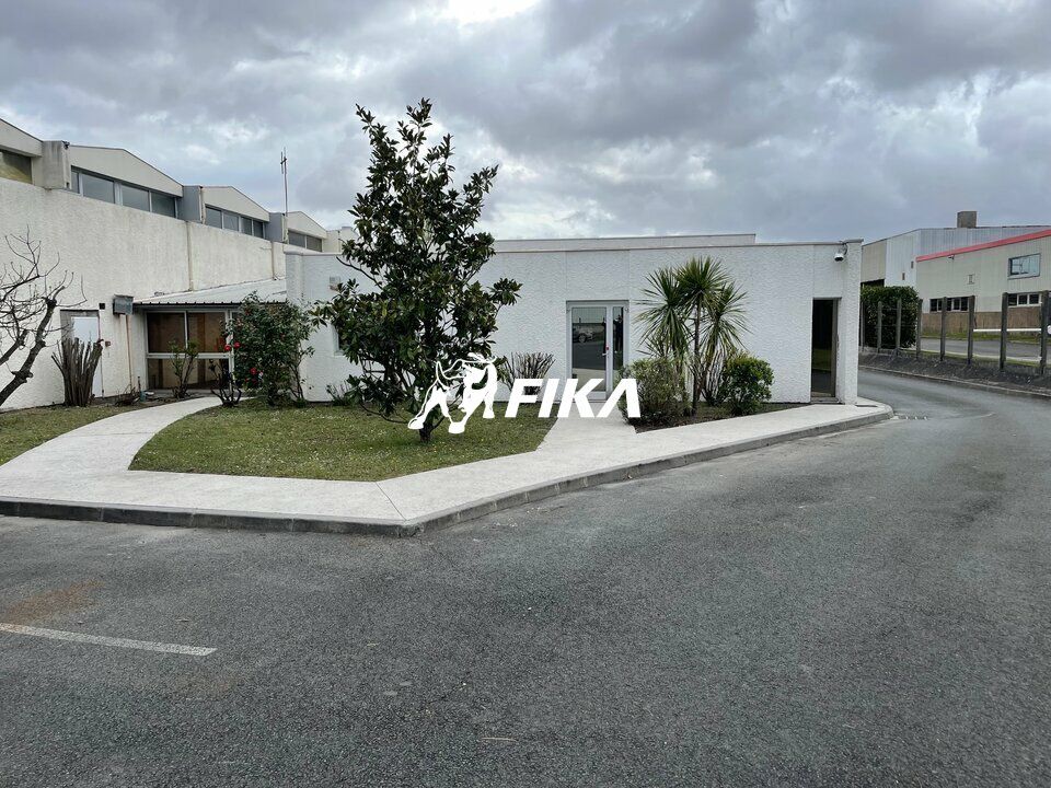 Location local d''activites 390 m² non divisibles