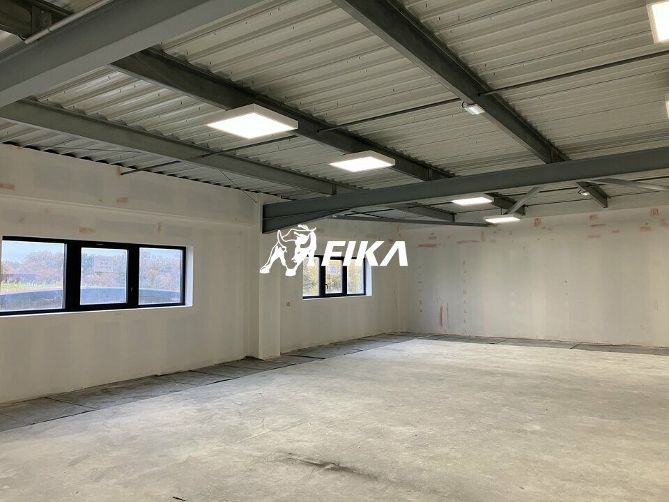 Location local d''activites 272 m² non divisibles