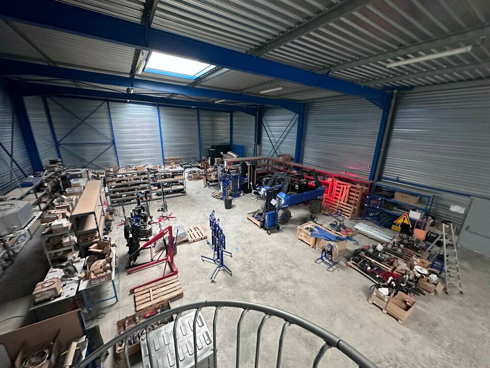 Immeuble mixte à usage de bureaux et stockage/atelier - REIMS LA POMPELLE