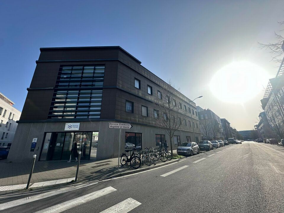 Location bureaux 256 m² non divisibles