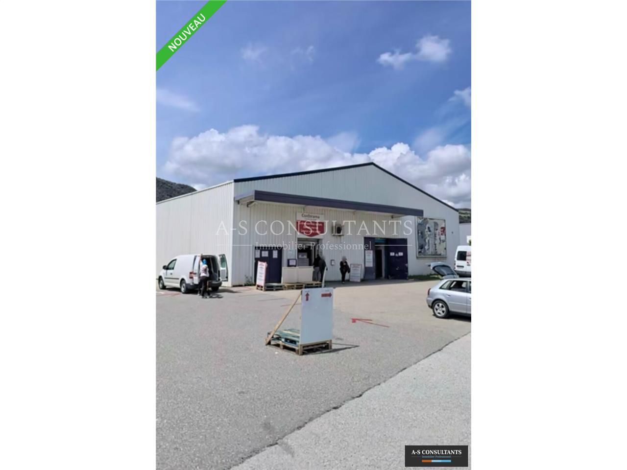 Location local commercial 1320 m² non divisibles