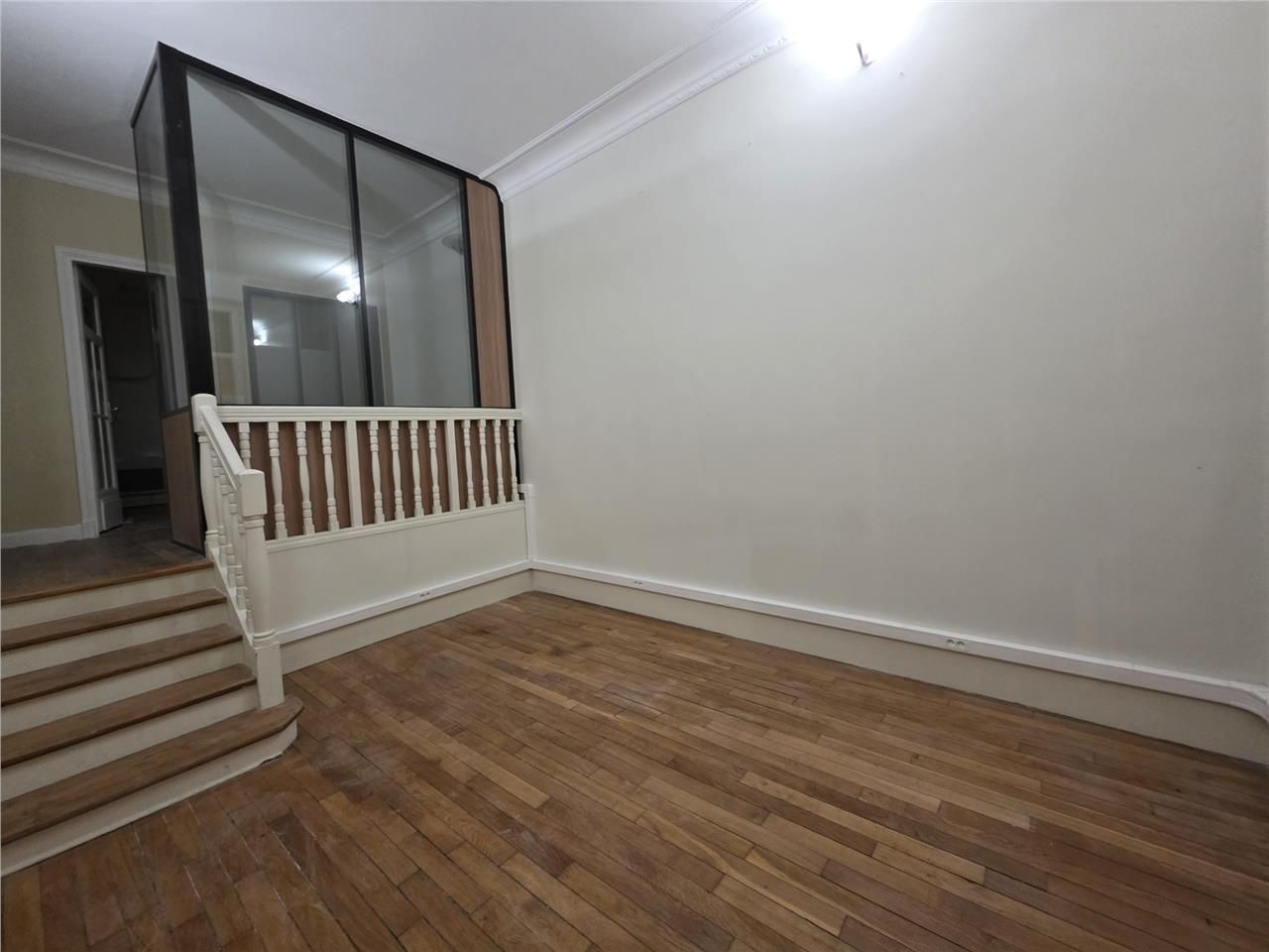 Location bureaux 51 m² à Paris