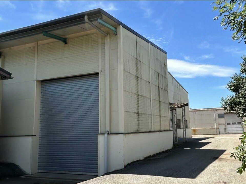 Local d'activités 1231 m² à louer à Frontenex (73)
