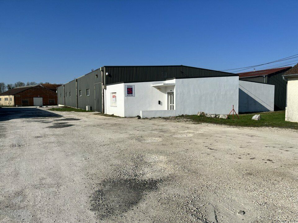 Vente entrepot 1000 m² non divisibles