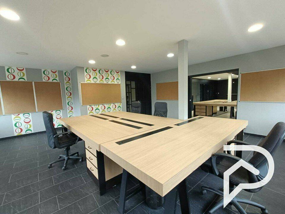 Bureaux 103 m² à louer à Blendecques (62)