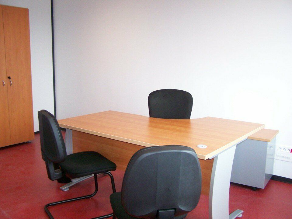 Location bureaux 15 m² divisibles à partir de 15 m²