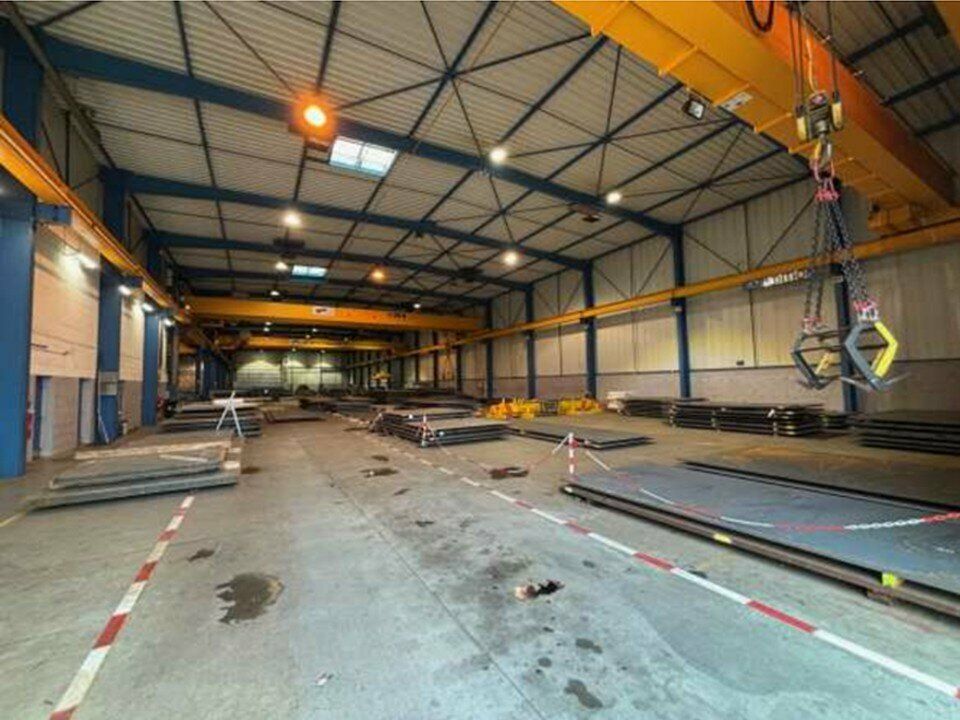 Local d'activités 4460 m² à louer aux Echets (01)