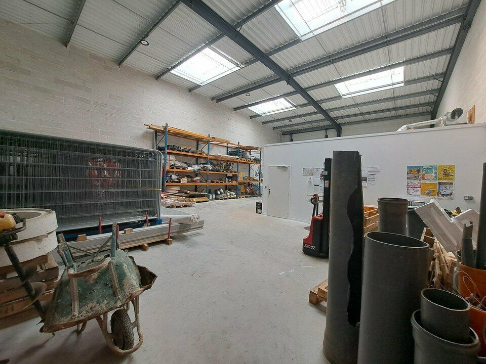 Local d'activités 240 m² à louer à Arques (62)