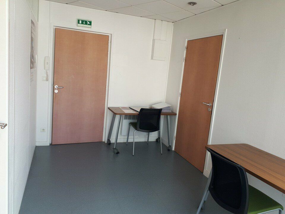 Bureaux 51 m² à louer à Longuenesse (62)