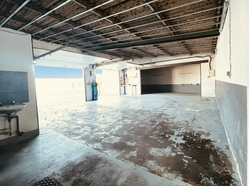 Local d'activité 155 m² à louer à Moulle (62)