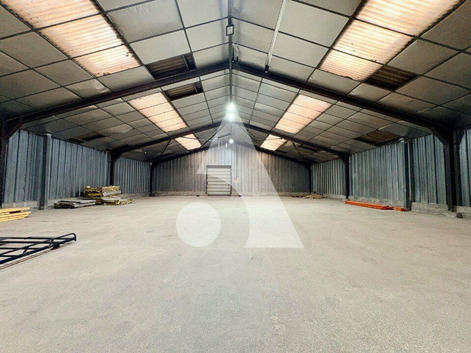 Location local d''activites 288 m² non divisibles