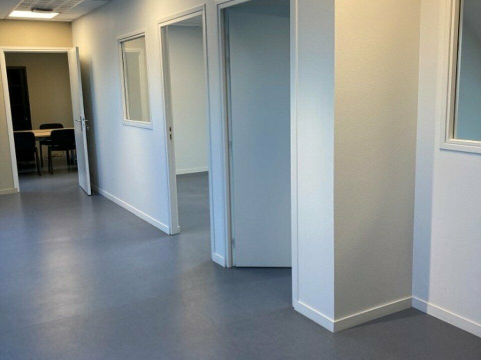 Bureaux 331 m² à louer ou à vendre à Saint-Martin-lez-Tatinghem (62)