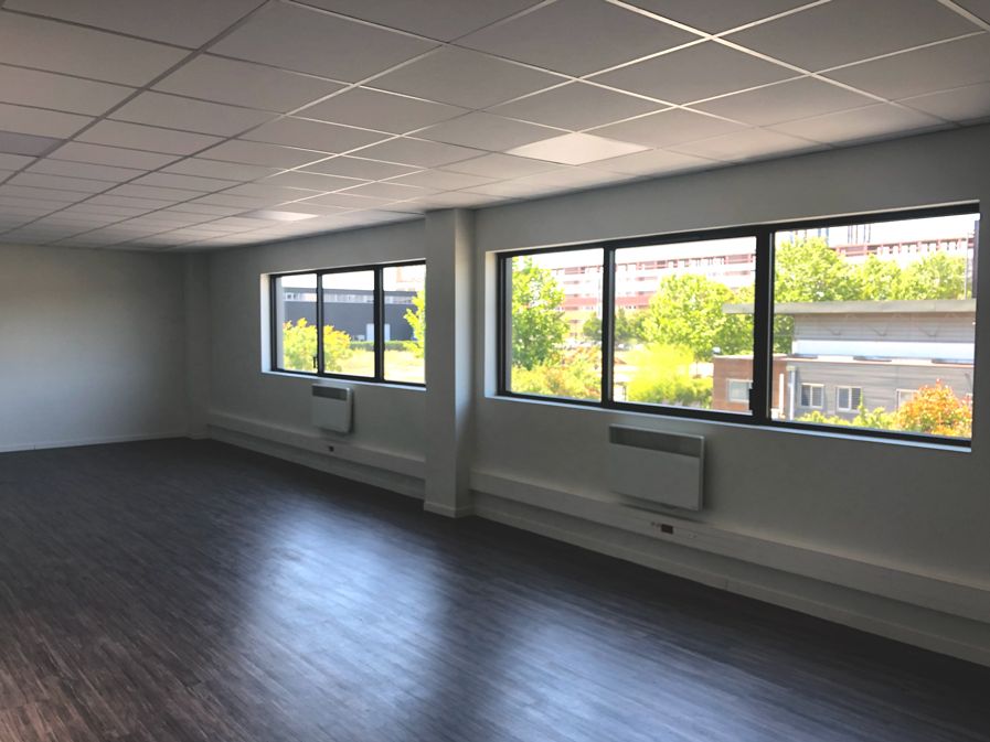 Location local 260.00 m² à TOULOUSE