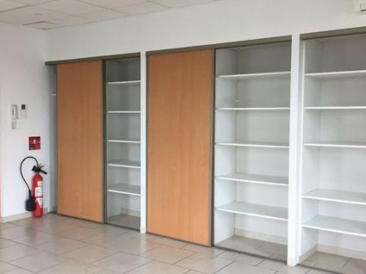 Location bureaux 26.00 m² à BEAUZELLE