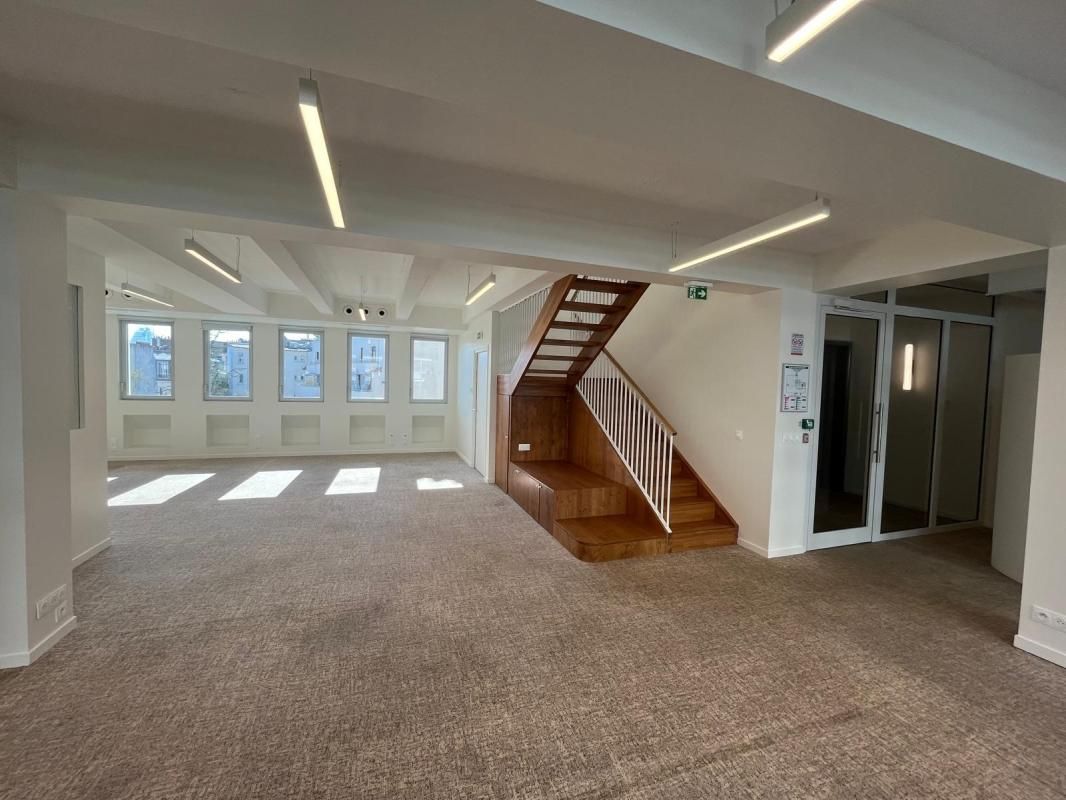 Location bureaux 423 m² non divisibles