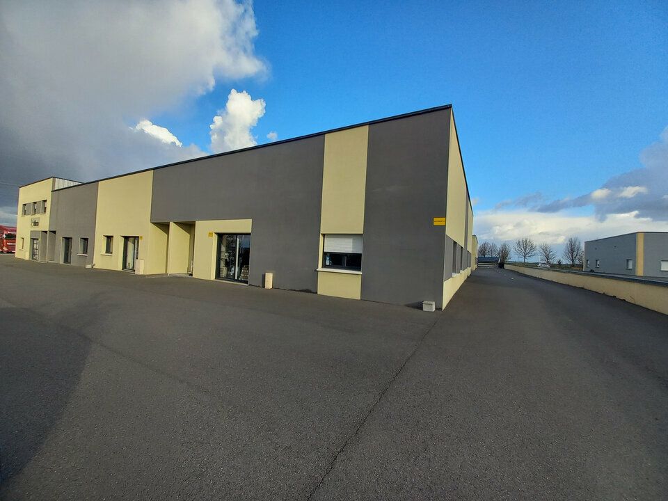 Location local d''activites 260 m² non divisibles