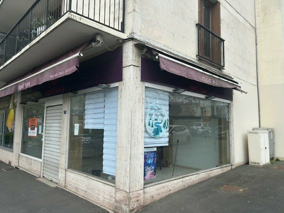 Location local commercial 80 m² non divisibles