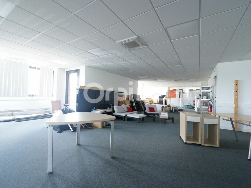 BUREAUX A VENDRE - 218 m² - CAILLOUX SUR FONTAINES