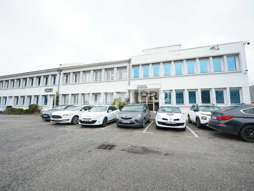 Location bureaux 54 m² divisibles à partir de 24 m²