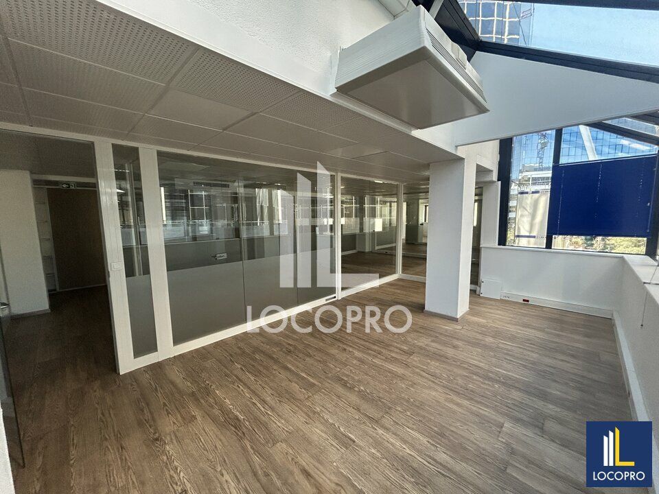 Location bureaux 142 m² non divisibles