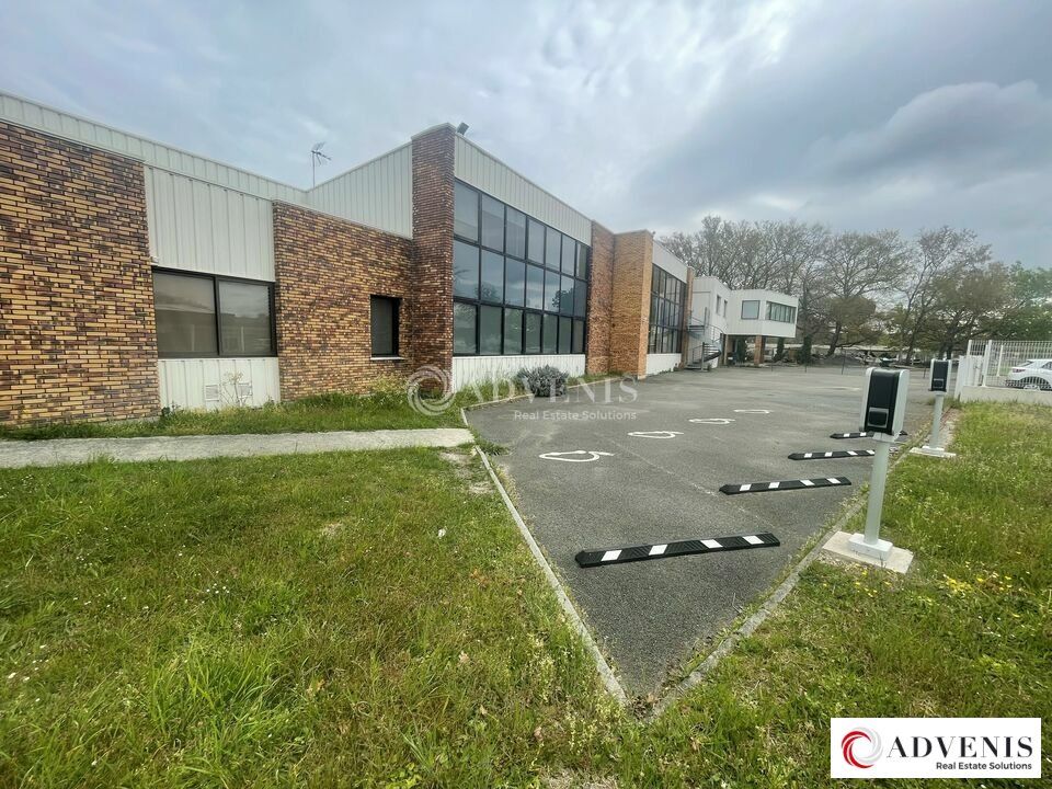 A LOUER - LOCAL D'ACTIVITE DE 1315 M² - GRADIGNAN