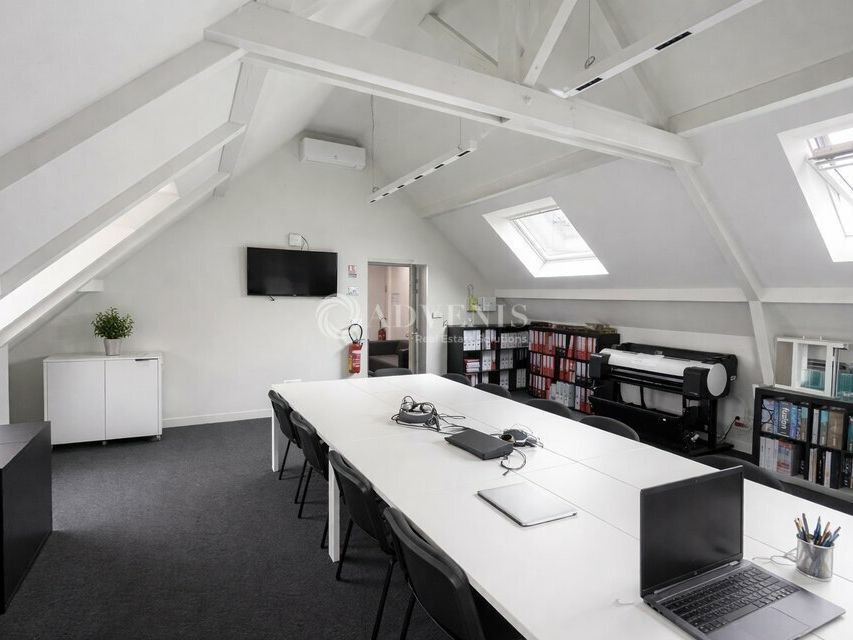  BUREAUX AVEC TERASSES DE 163 M² A LOUER