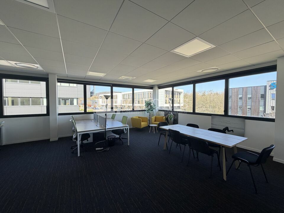 149 m² pour ce bureaux en location à Limonest