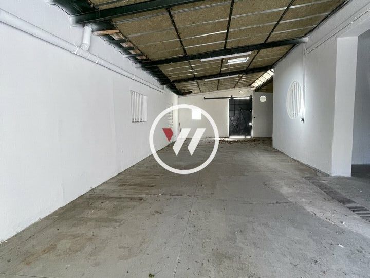 Local d'activité clé en main à Marseille La Calade : 220 m² avec bureaux climatisés et accès rapide A7 / A50 !