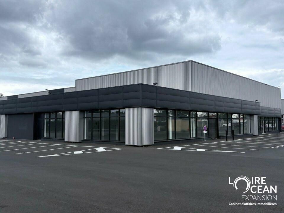 Location local commercial 658 m² non divisibles