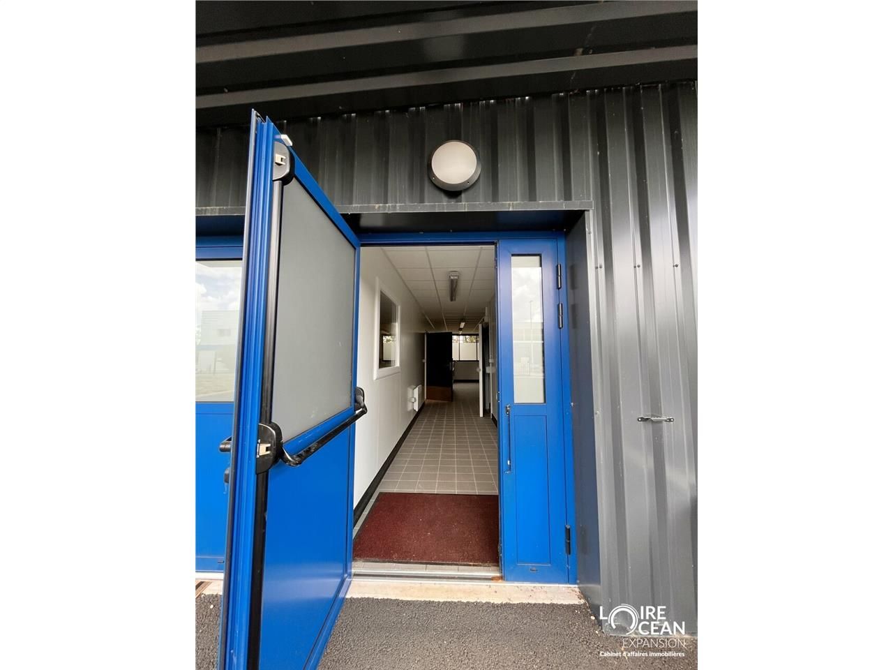 A LOUER - Opportunité rare de 195m² dédiés à l'alimentaire en zone artisanale proche du MIN de Nantes.