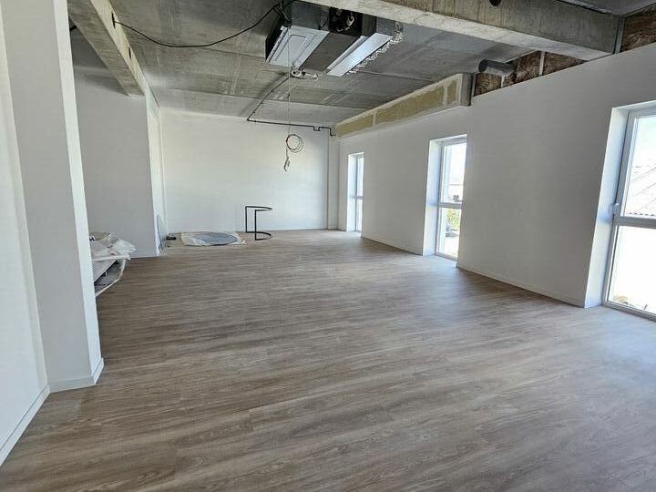 Location bureaux 65 m² non divisibles