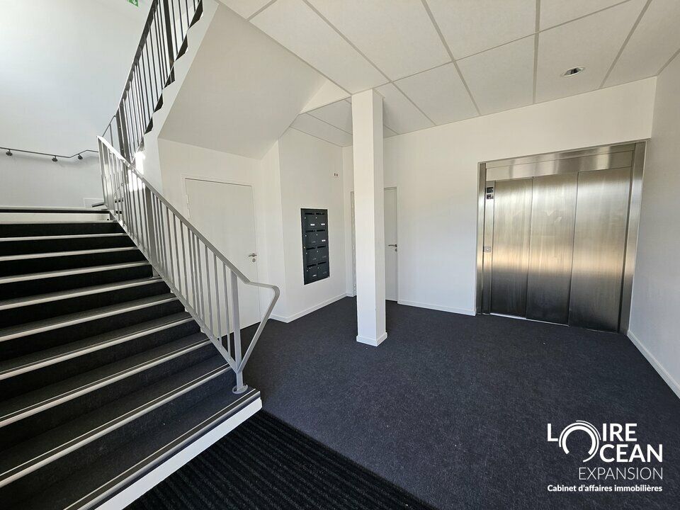 ETAGE PRIVATIF DANS IMMEUBLE NEUF