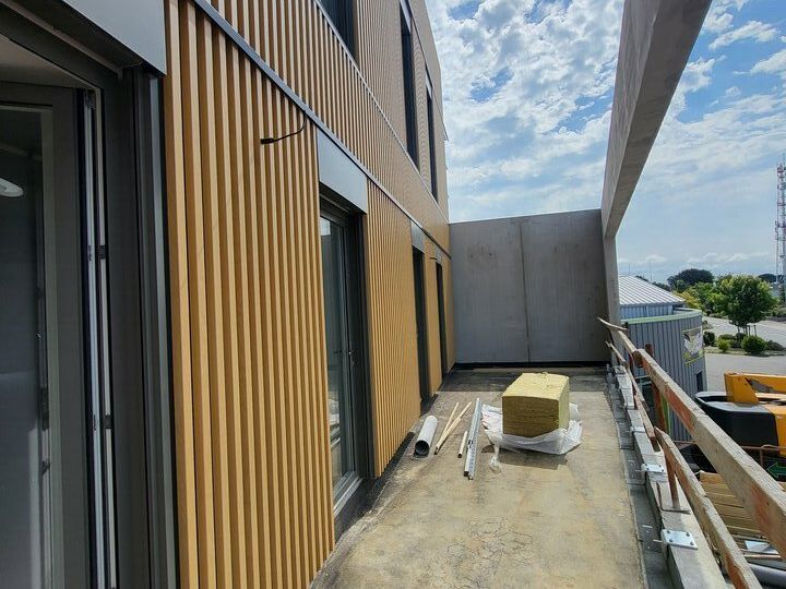 ETAGE PRIVATIF DANS IMMEUBLE NEUF