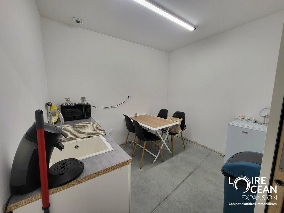 LOCAL COMMERCIAL 200 m² - ZONE COMMERCIALE DE ST BREVIN LES PINS !