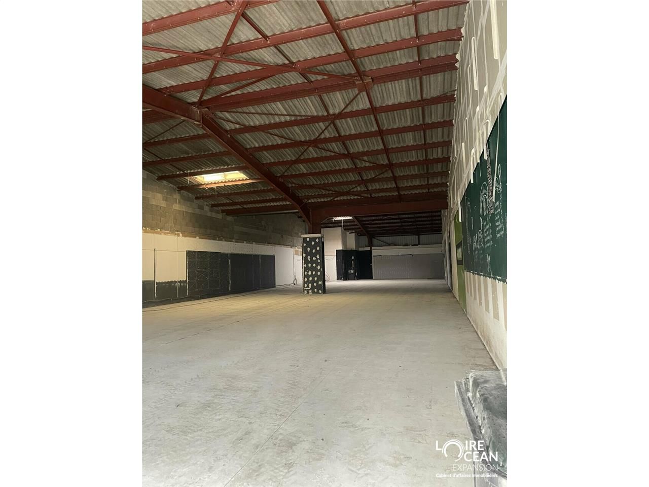 Vente local commercial 540 m² non divisibles