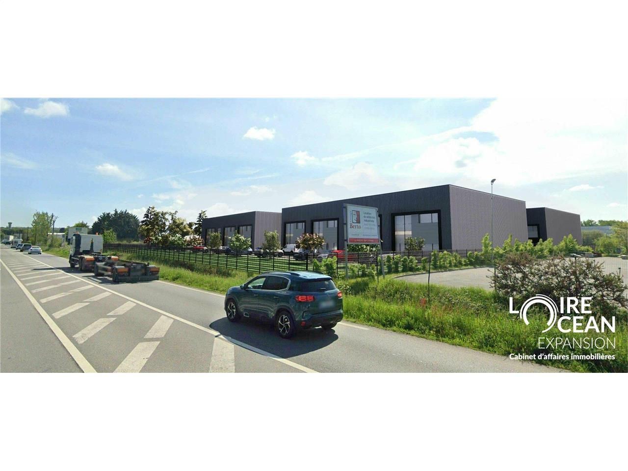 Vente local d''activites 4166 m² divisibles à partir de 150 m²